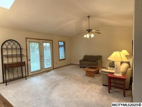 380 S Yorktown Pike #21 Mason City IA 50401