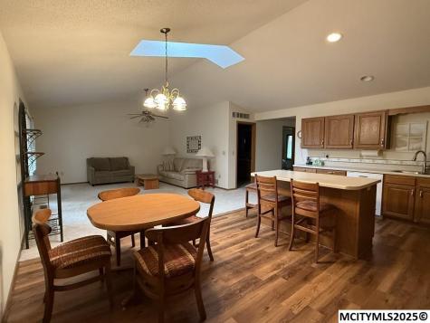 380 S Yorktown Pike #21 Mason City IA 50401