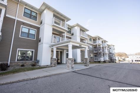809 7th Ave N #102 Clear Lake IA 50428