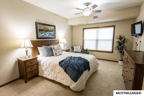 809 7th Ave N #102 Clear Lake IA 50428