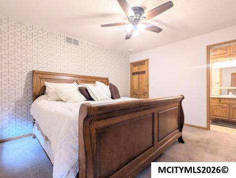 414 E Lake Street #2 Ventura IA 50482