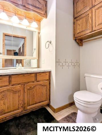 414 E Lake Street #2 Ventura IA 50482