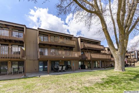 2700 N Shore Drive #F2-25 Clear Lake IA 50428