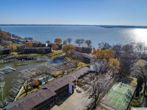 2700 N Shore Drive #F2-25 Clear Lake IA 50428