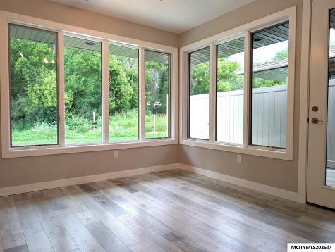 532 River Bend Court Mason City IA 50401