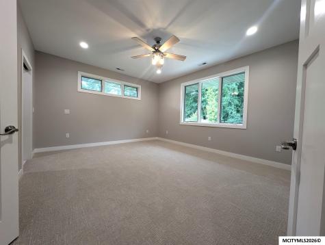532 River Bend Court Mason City IA 50401