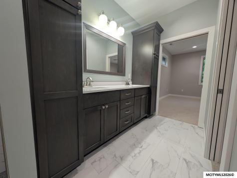 532 River Bend Court Mason City IA 50401
