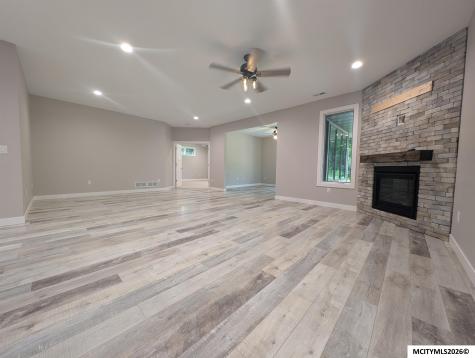532 River Bend Court Mason City IA 50401