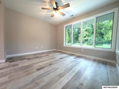 532 River Bend Court Mason City IA 50401