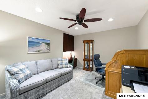 2010 Hunters Ridge Drive Mason City IA 50401