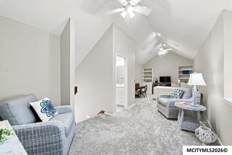 2010 Hunters Ridge Drive Mason City IA 50401