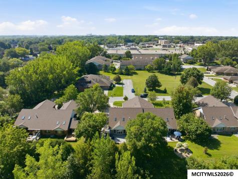 2010 Hunters Ridge Drive Mason City IA 50401