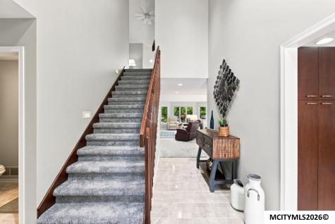 2010 Hunters Ridge Drive Mason City IA 50401