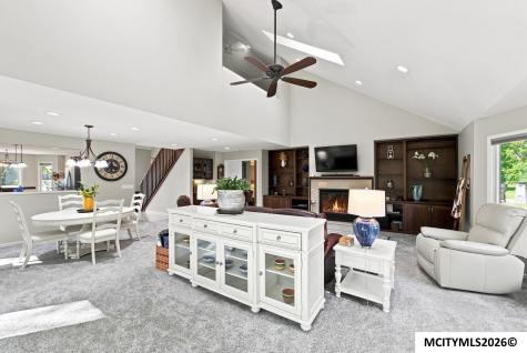 2010 Hunters Ridge Drive Mason City IA 50401