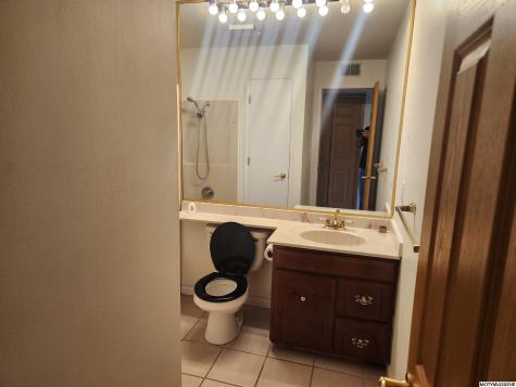 660 Briarstone Drive #5 Mason City IA 50401
