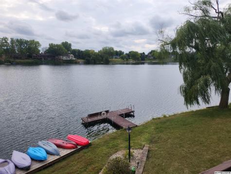660 Briarstone Drive #5 Mason City IA 50401