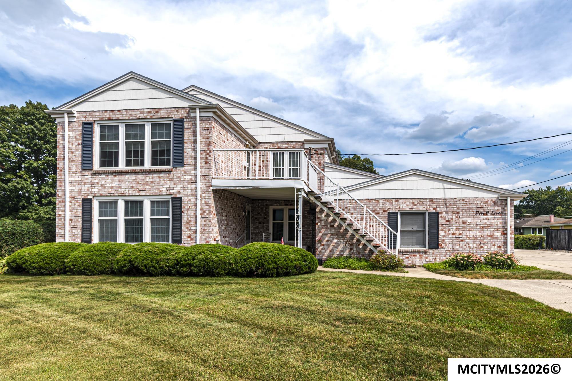 507 S Tennessee Place #B-201 Mason City IA 50401