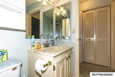 507 S Tennessee Place #B-201 Mason City IA 50401