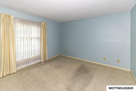 507 S Tennessee Place #B-201 Mason City IA 50401