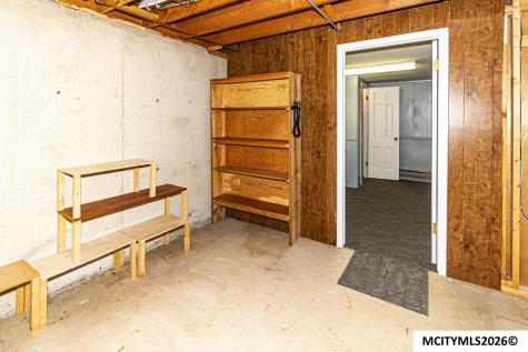 507 S Tennessee Place #B-201 Mason City IA 50401