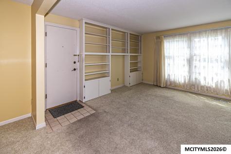 507 S Tennessee Place #B-201 Mason City IA 50401
