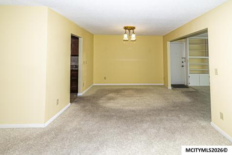 507 S Tennessee Place #B-201 Mason City IA 50401