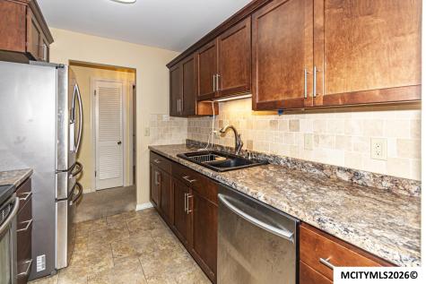 507 S Tennessee Place #B-201 Mason City IA 50401