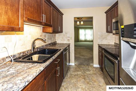 507 S Tennessee Place #B-201 Mason City IA 50401