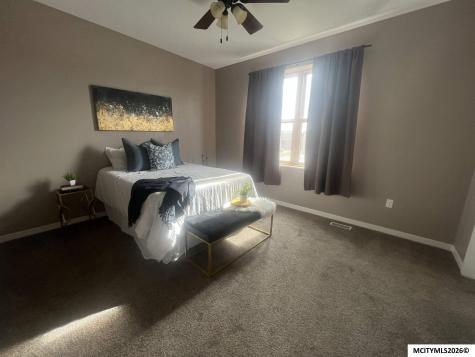 402 4th SW Mason City IA 50401