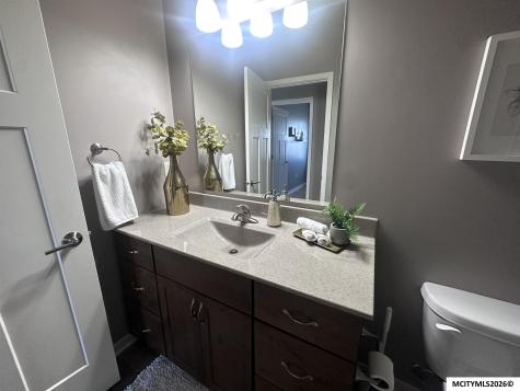 402 4th SW Mason City IA 50401