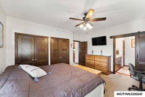 535 River Bend Court Mason City IA 50401