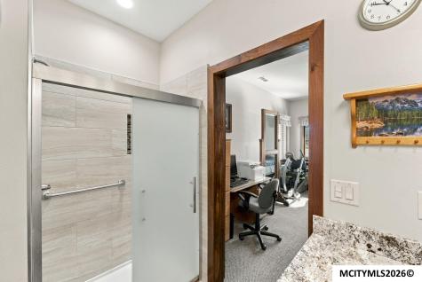 535 River Bend Court Mason City IA 50401