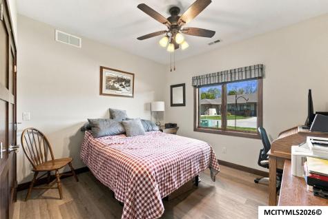 535 River Bend Court Mason City IA 50401
