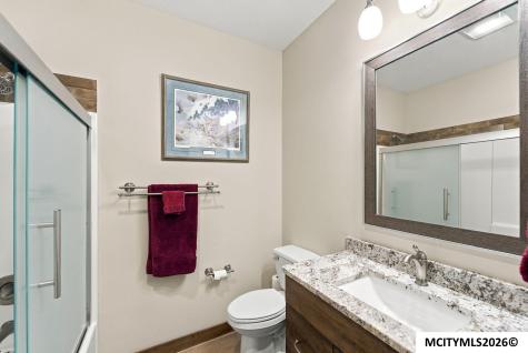 535 River Bend Court Mason City IA 50401