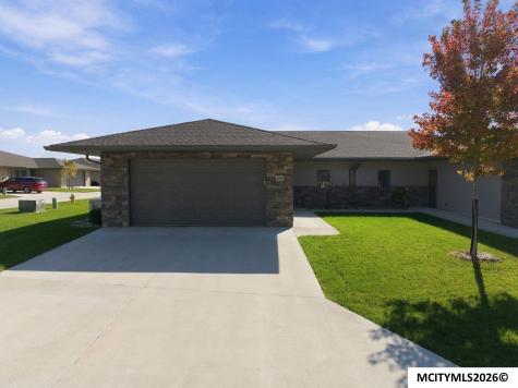 535 River Bend Court Mason City IA 50401