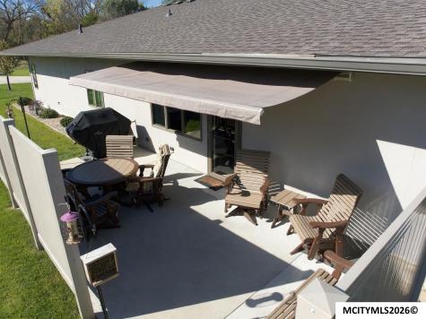 535 River Bend Court Mason City IA 50401