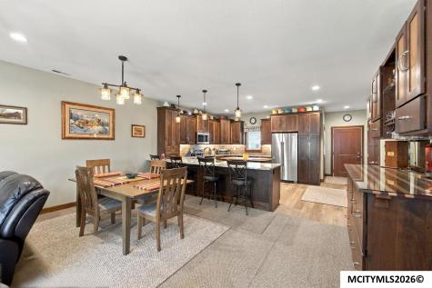 535 River Bend Court Mason City IA 50401