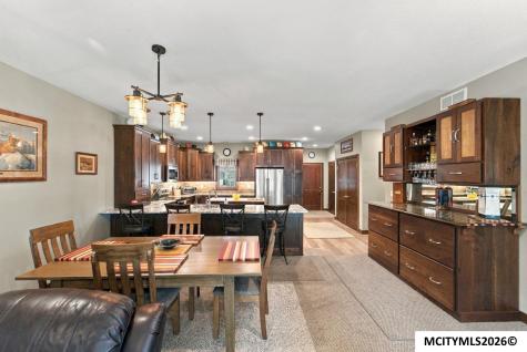 535 River Bend Court Mason City IA 50401