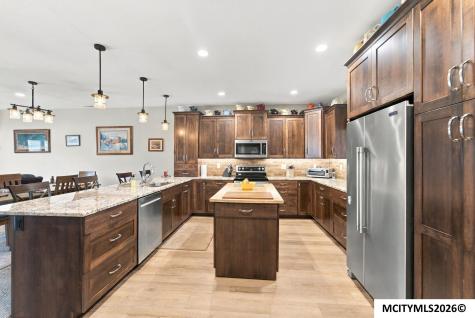 535 River Bend Court Mason City IA 50401