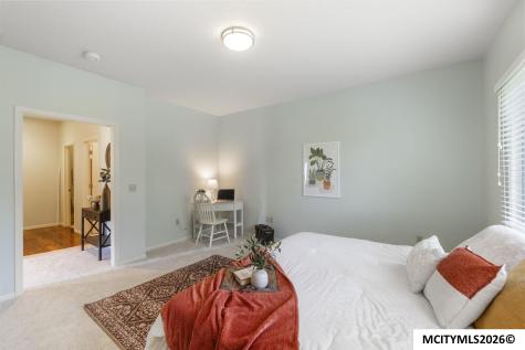 2005 Hunters Ridge Drive Mason City IA 50401