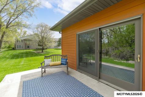 2005 Hunters Ridge Drive Mason City IA 50401