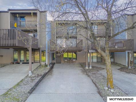2700 N Shore Drive #L-34 Clear Lake IA 50428