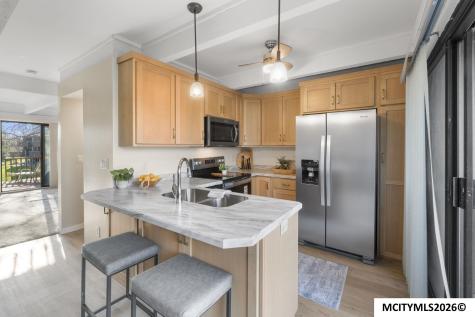 2700 N Shore Drive #L-34 Clear Lake IA 50428