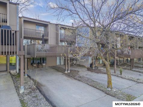 2700 N Shore Drive #L-34 Clear Lake IA 50428