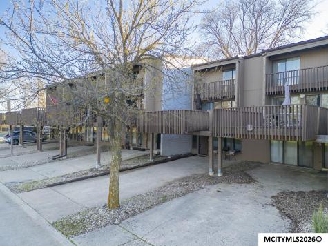 2700 N Shore Drive #L-34 Clear Lake IA 50428