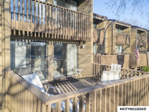 2700 N Shore Drive #L-34 Clear Lake IA 50428