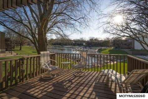 2700 N Shore Drive #L-34 Clear Lake IA 50428