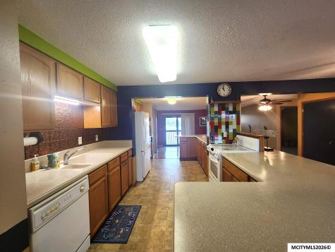 610 Briarstone Dr #B-17 & #B-19 Mason City IA 50401