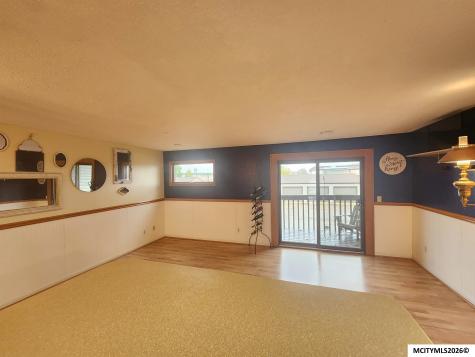 610 Briarstone Dr #B-17 & #B-19 Mason City IA 50401