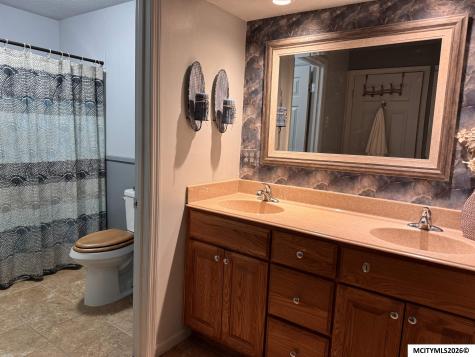 508 S Ohio #A-203 Mason City IA 50401